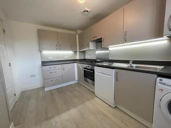 Kitchen 1.jpg