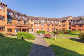 48, Crescent Dale, Shoppenhangers Road, Maidenhead SL6 2PR