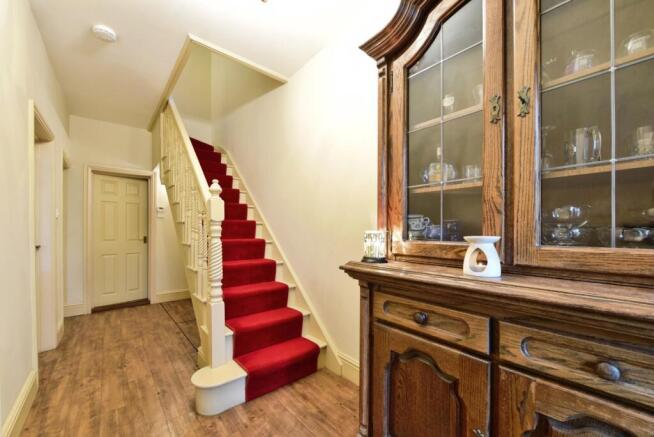 4 bed Semi-Detached for sale Image 12