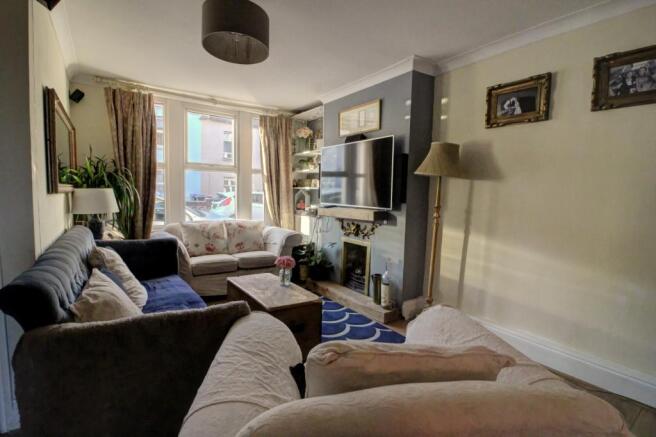 Lounge 1