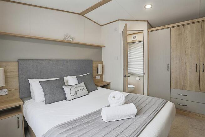 2 bed Lodge for sale Image 8