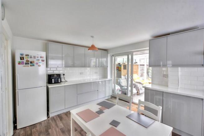Kitchen_3.jpeg