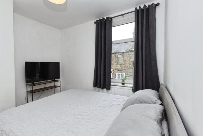 2 bed Semi-Detached for sale Image 9
