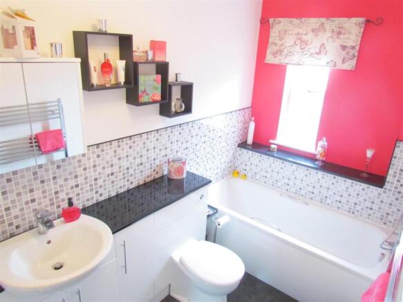 main bath.JPG