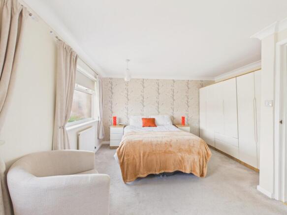 3 bed Semi-Detached for sale Image 6