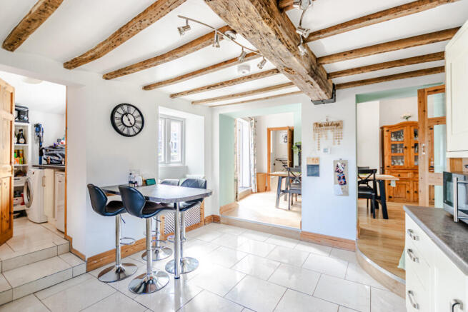 4 bed Terraced for sale Image 7