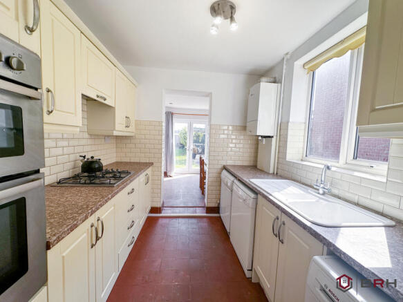 3 bed Semi-Detached for sale Image 12