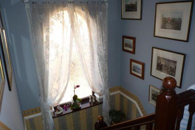 FIRST FLOOR LANDING