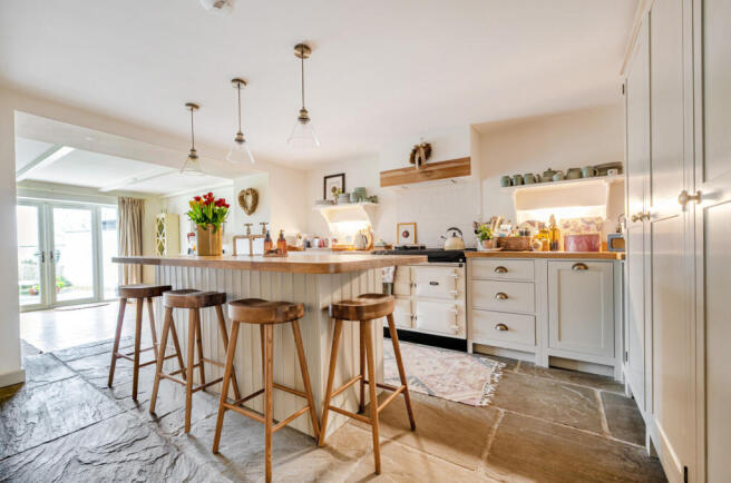 1380317-12-691202...