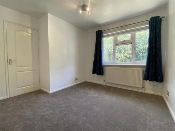 2 bed Semi-Detached to rent Image 7