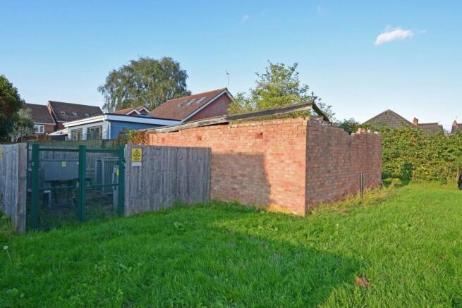 2 Bourne Avenue, garage rear.jpg