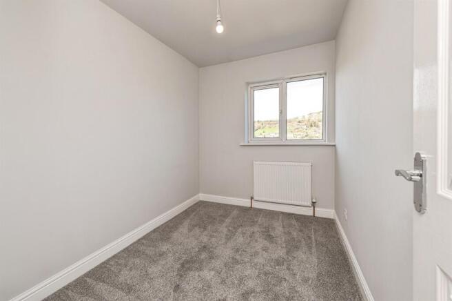 3 bed Semi-Detached for sale Image 11
