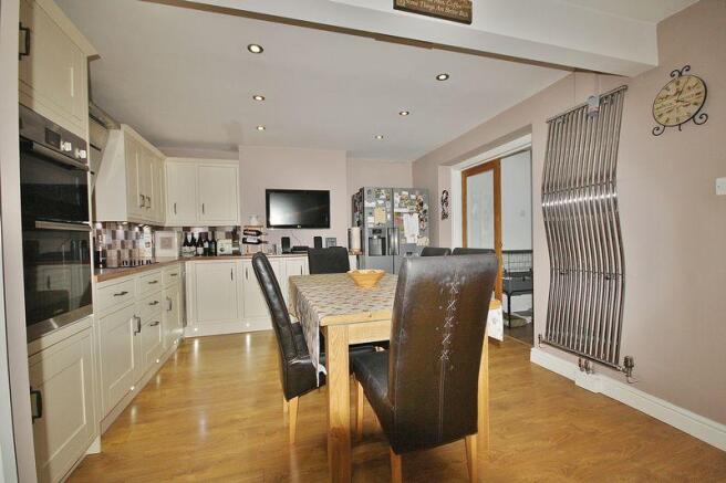 Kitchen/DiningRoom