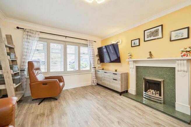 3 bed Semi-Detached for sale Image 7