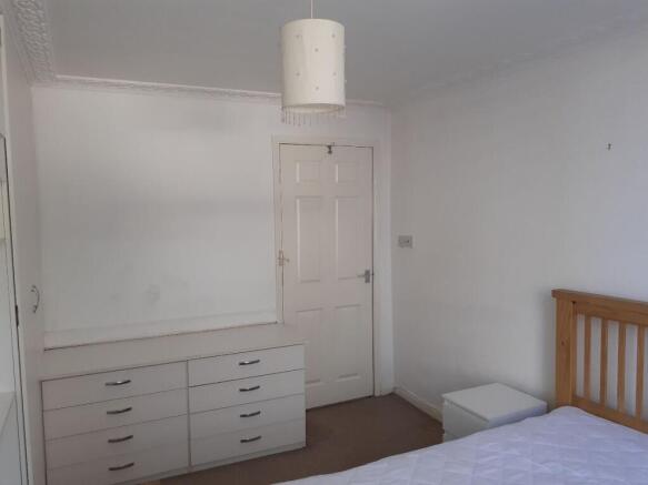 1 bed Apartment to rent Image 12