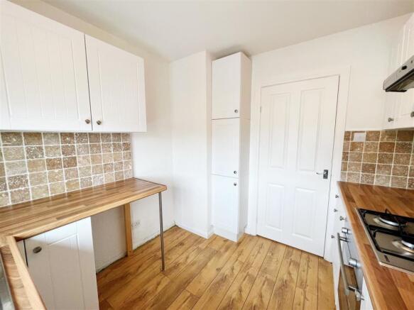 Kitchen 3.jpg