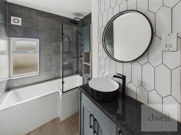 3 bed Terraced to rent Image 8