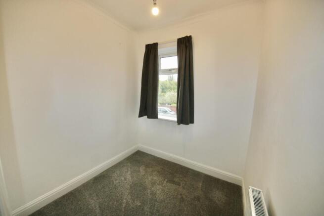 3 bed House to rent Image 8