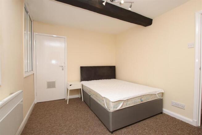 Bedroom 1.JPG