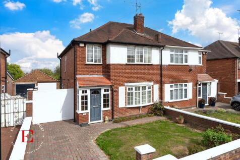 Knoll Drive, Styvechale, CV3