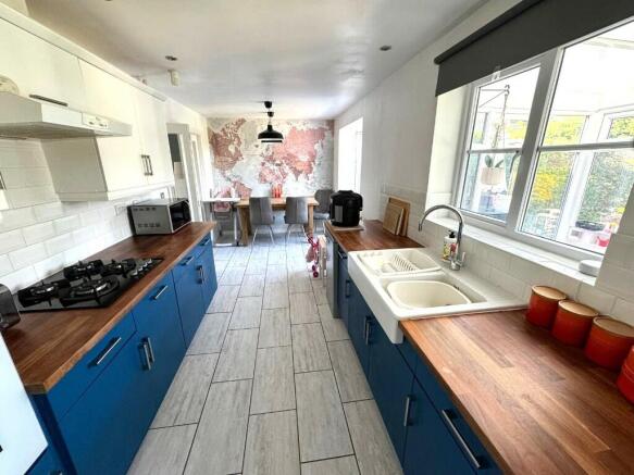 KITCHEN / DINER 