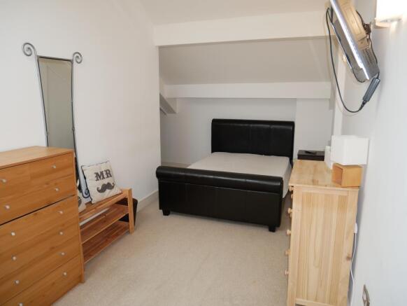 2 bed Apartment to rent Image 6