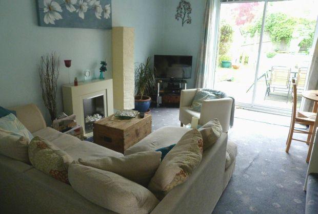 SITTING ROOM/DINING