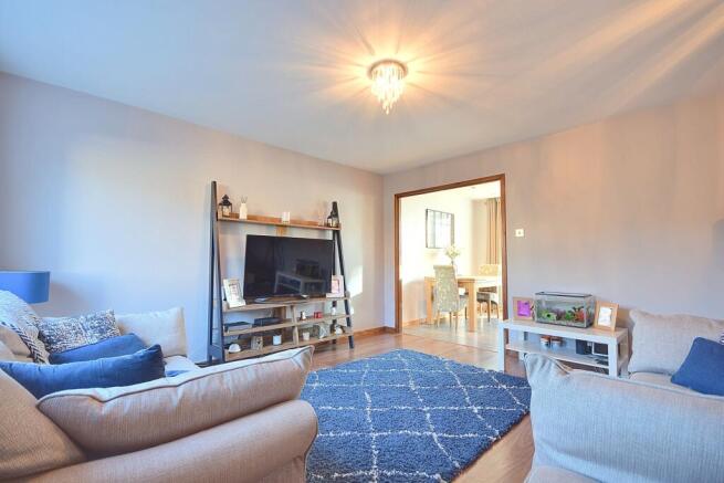 3 bed Semi-Detached for sale Image 10
