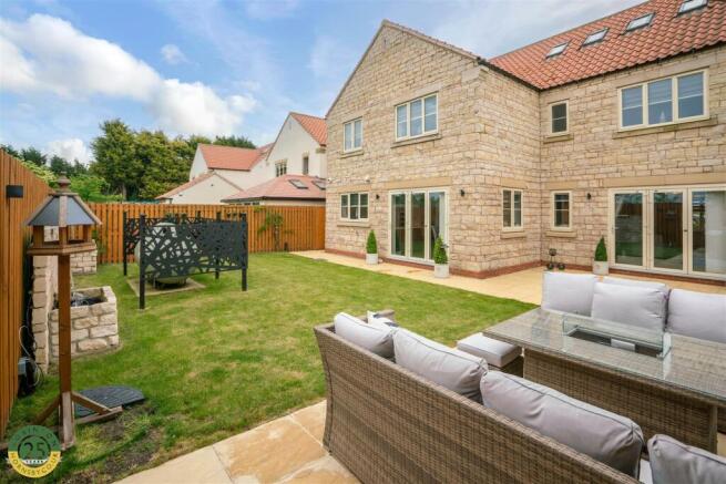 Rear Garden 1.jpg