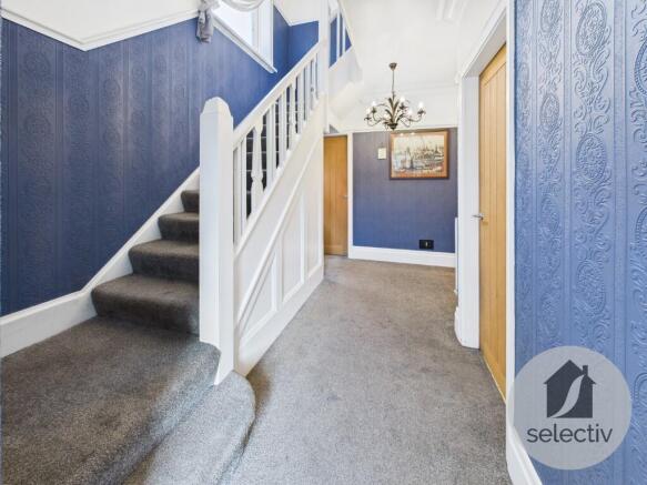 4 bed Semi-Detached for sale Image 11