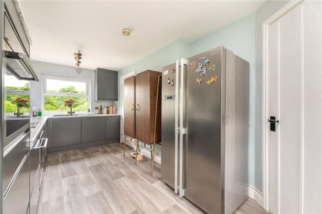 3 bed Town House for sale Image 9