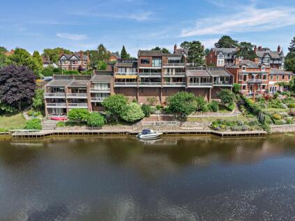 Dee Banks, Great Boughton, Chester, Cheshire, CH3