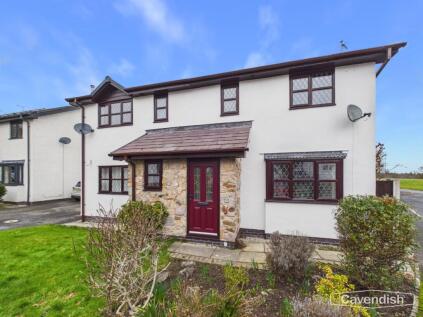 Cae Derwen, Llanferres, Mold