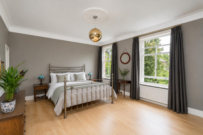 3 bed Terraced for sale Image 5