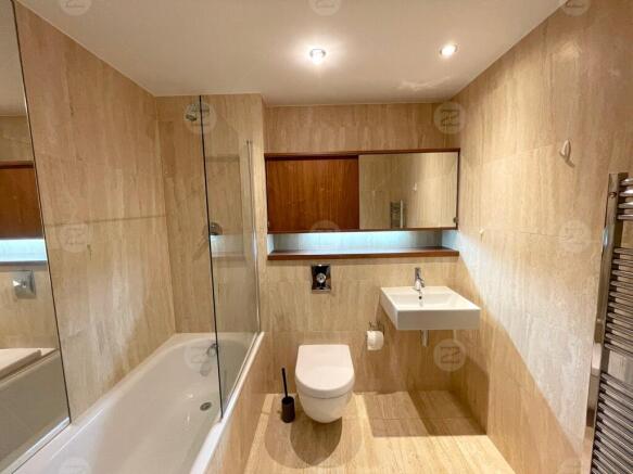 2 bed Apartment to rent Image 8
