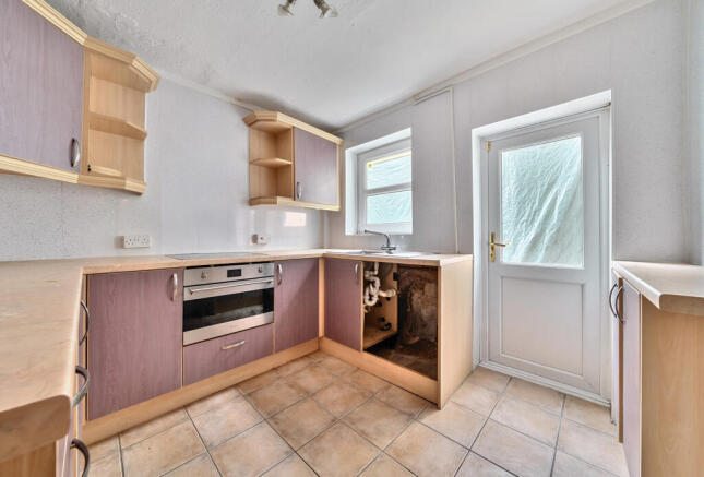 1296097-8-682ae2b...