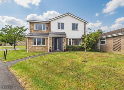 Hayfield Drive, Hazlemere, Buckinghamshire, HP15 7TA