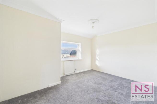3 bed Terraced for sale Image 10