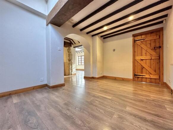 Study / Dining Area