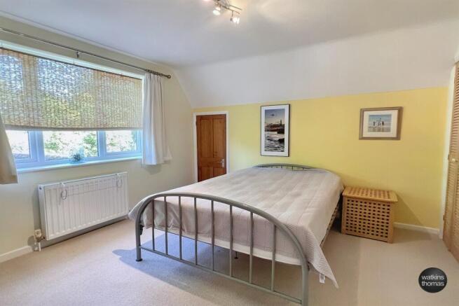 bed 5