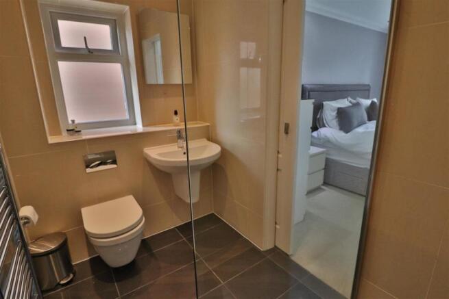 ENSUITE SHOWER ROOM