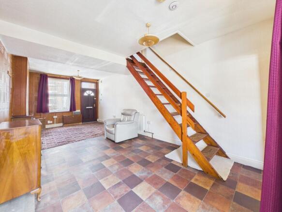 Lounge/Dining Room