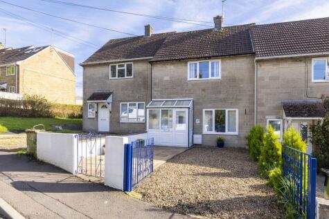 A delightful 2 bedroom home with off street parking close to Bruton's High Street