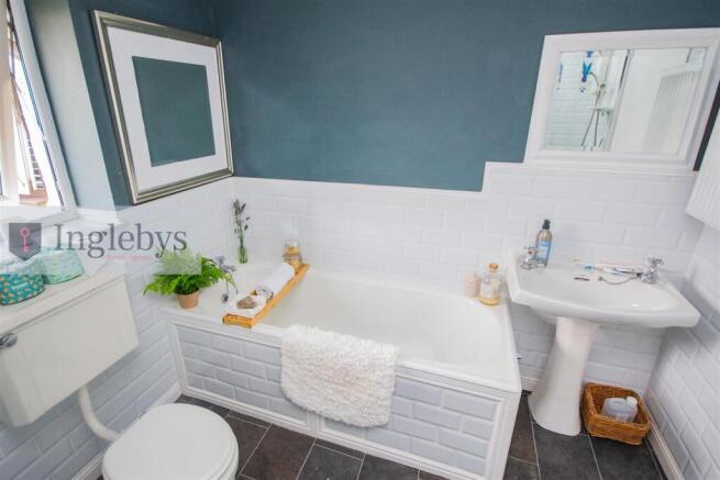 3 bed Detached Bungalow for sale Image 9