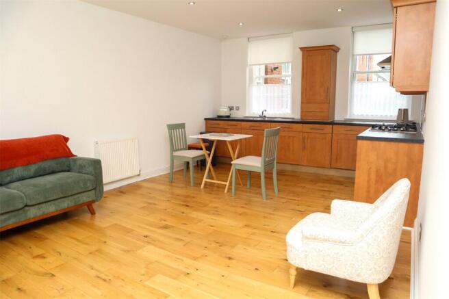 Lounge/Kitchen
