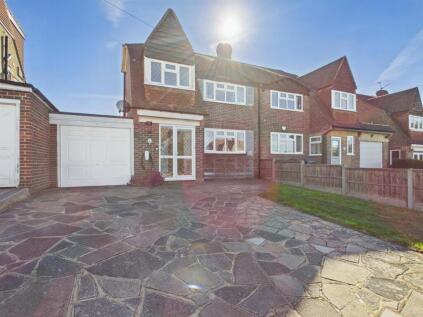 Carew Close, Coulsdon