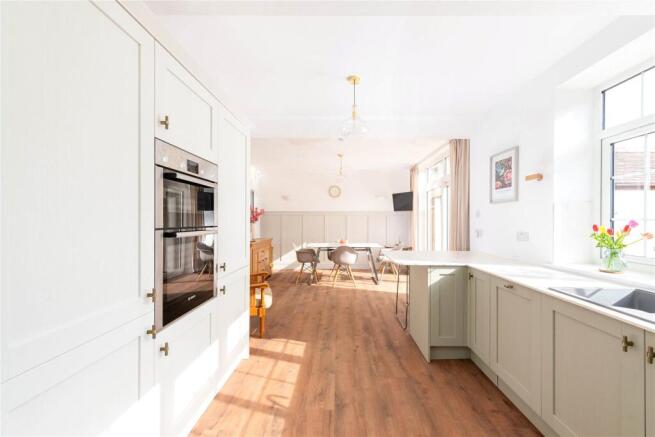 Kitchen/Breakfast