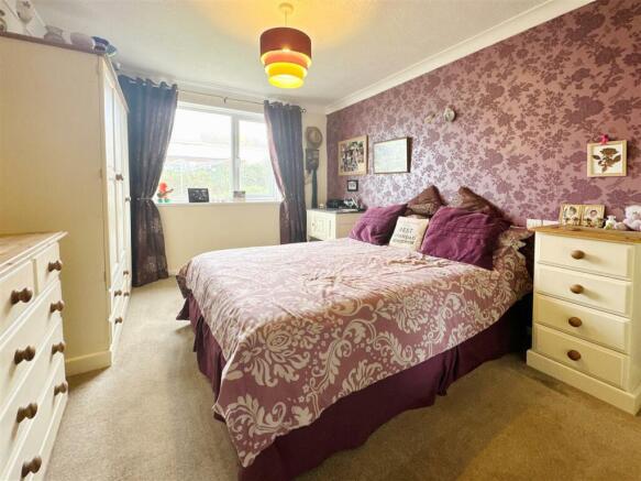 Bed 1.JPG