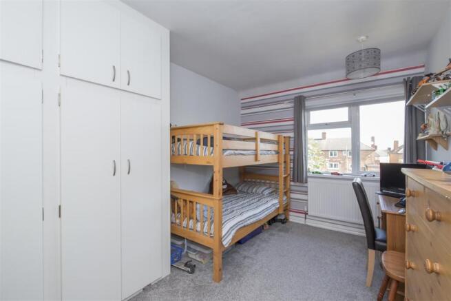 55WoodshaweRise_bedroom2.jpg