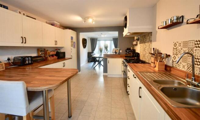 Kitchen/Dining Room